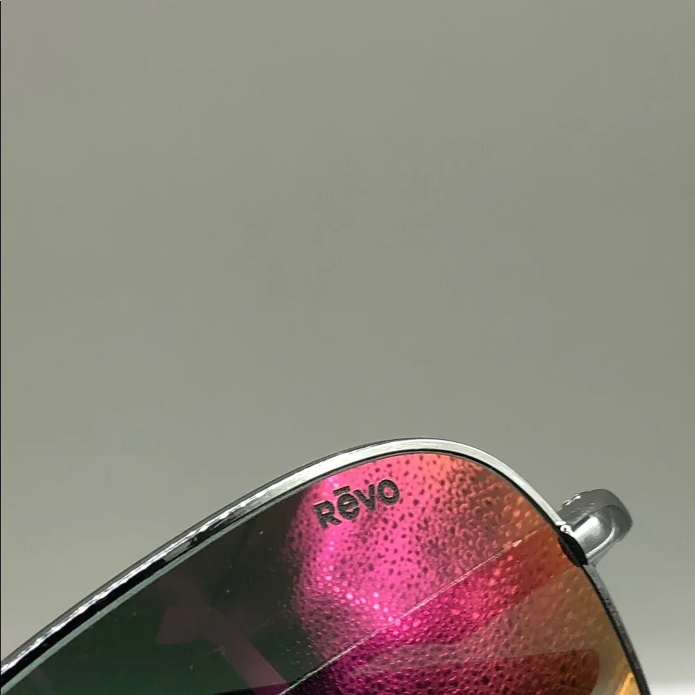 Revo Windspeed RE3087 Silver Frame Sunglasses 61-14-135 SCRATCH READ UNISEX